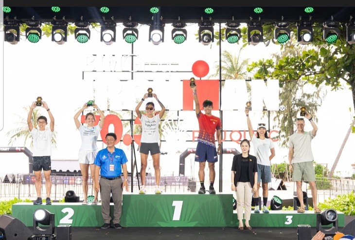 Mizushima, Ling Er Choo defense championship titles at Phu Quoc triathlon 2025 - ảnh 2
