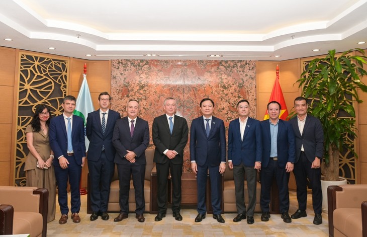Petrovietnam, Perenco step up cooperation in energy sector - ảnh 3