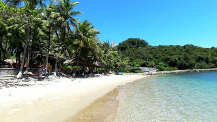 Koran Malaysia memuji keindahan lapangan pantai Vietnam Tengah - ảnh 1