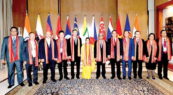 India-ASEAN memperkuat kerjasama maritim dan mendorong konektivitas - ảnh 1