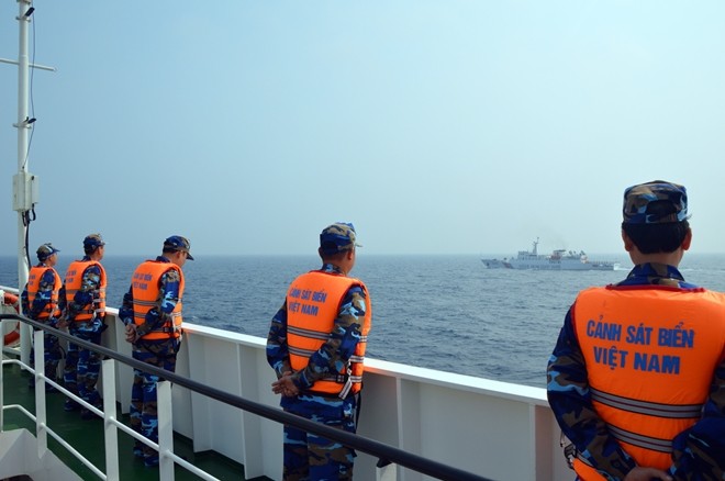 Vietnam-Tiongkok melakukan perundingan tentang wilayah laut di luar pintu Teluk Tonkin dan kerjasama untuk bersama berkembang di laut - ảnh 1