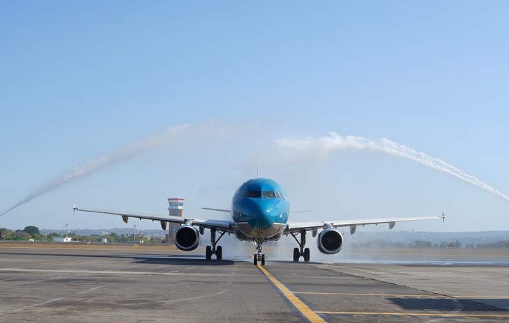 Vietnam Airlines meresmikan trayek udara Kota Ho Chi Minh-Bali - ảnh 1