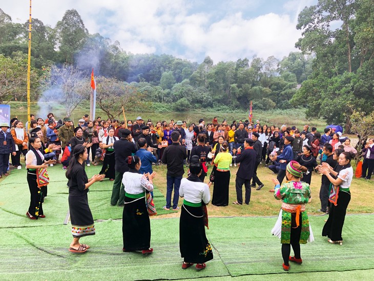 Memperkenalkan kegiatan-kegiatan menyambut Hari Raya Tet 2020 - ảnh 2