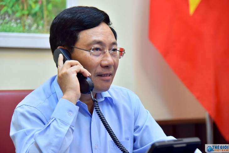 Deputi PM, Menlu Vietnam, Pham Binh Minh melakukan pembicaraan telepon dengan Menlu Kanada - ảnh 1