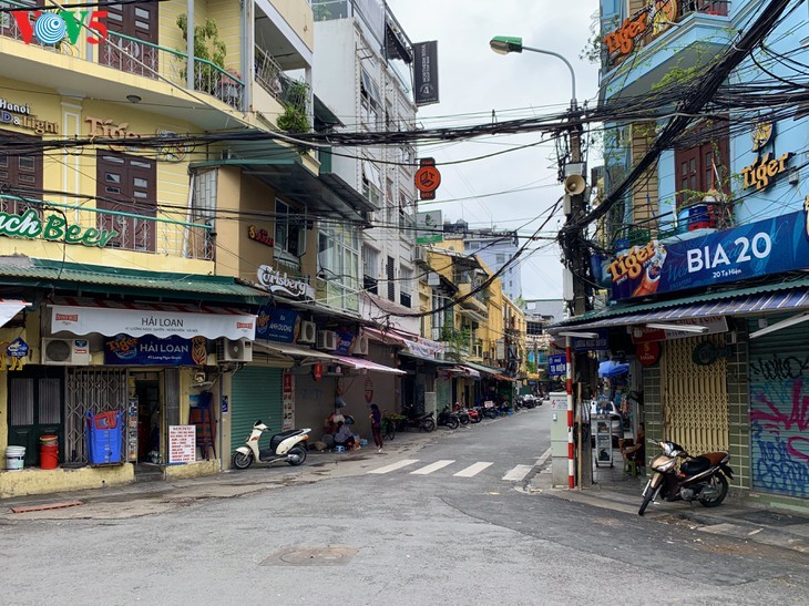 Serangkaian toko di Sektor Kota Kuno Hanoi ditutup kerena wabah Covid-19 - ảnh 5