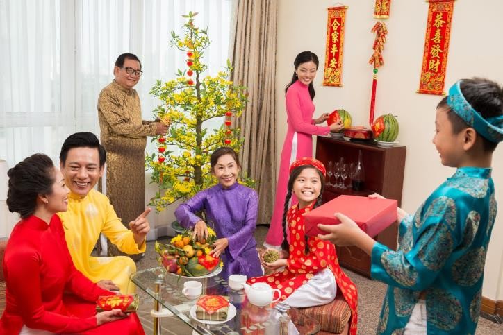 Perkenalan Sepintas tentang Tradisi pada Hari Raya Tet di Vietnam dan Kue Chung  - ảnh 1