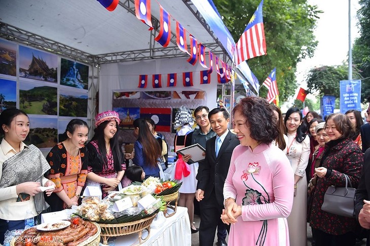 Festival Kuliner Internasional ke-10 Tahun 2022 - ảnh 1