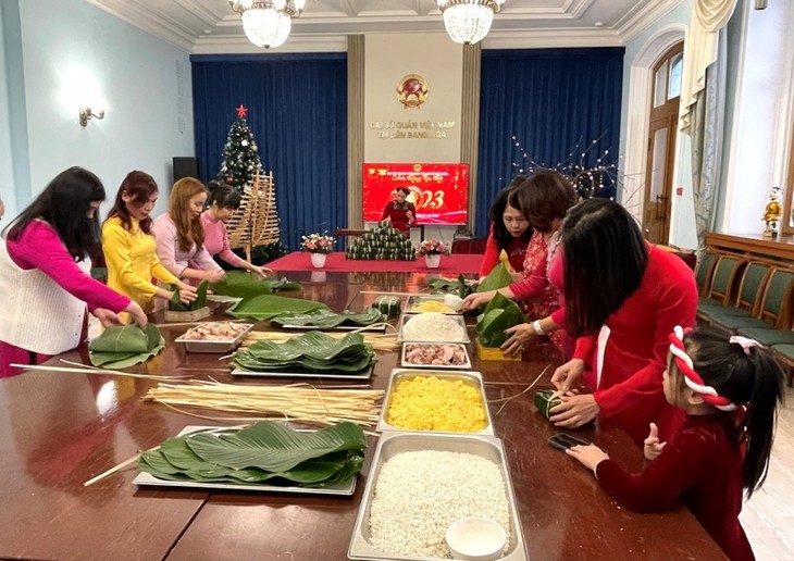 Hari Raya Tet dari Perantau Vietnam di Luar Negeri - ảnh 1