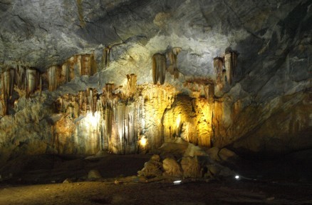 Die Schönheit der Thien Duong-Höhle - ảnh 11