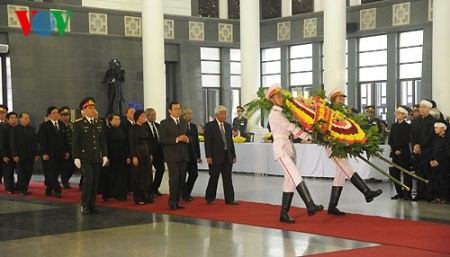 Trauerfeier von General Vo Nguyen Giap - ảnh 9