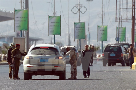Jemen: Houthi-Rebellen stürmen Präsidentenpalast - ảnh 1