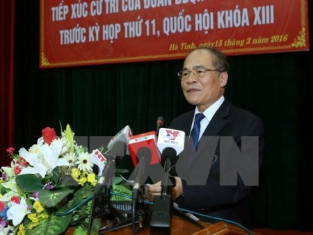 Parlamentspräsident Nguyen Sinh Hung trifft Wähler in der Provinz Ha Tinh - ảnh 1
