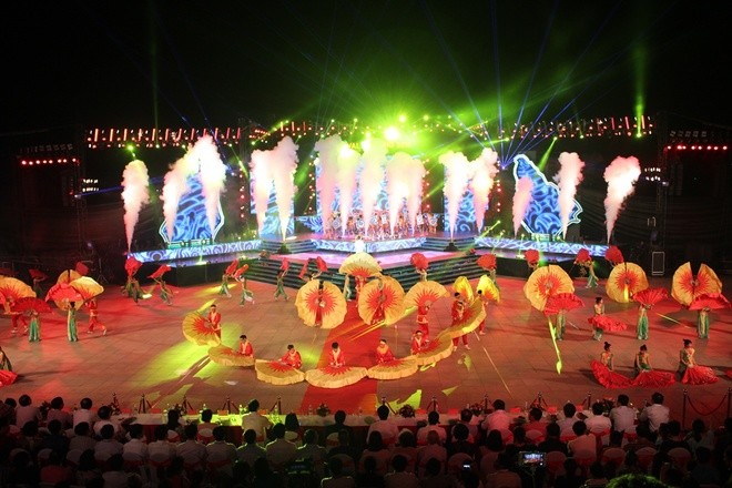 Eröffnung des Karnevals Ha Long 2016 - ảnh 1