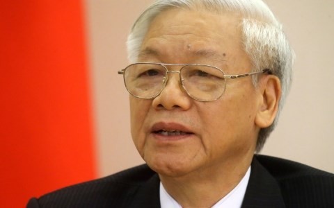 KPV-Generalsekretär Nguyen Phu Trong trifft Laos Verteidigungsminister - ảnh 1