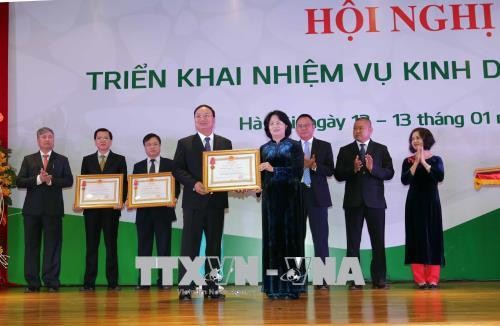 Vize-Staatspräsidentin Dang Thi Ngoc Thinh nimmt an Konferenz der Vietcombank teil - ảnh 1