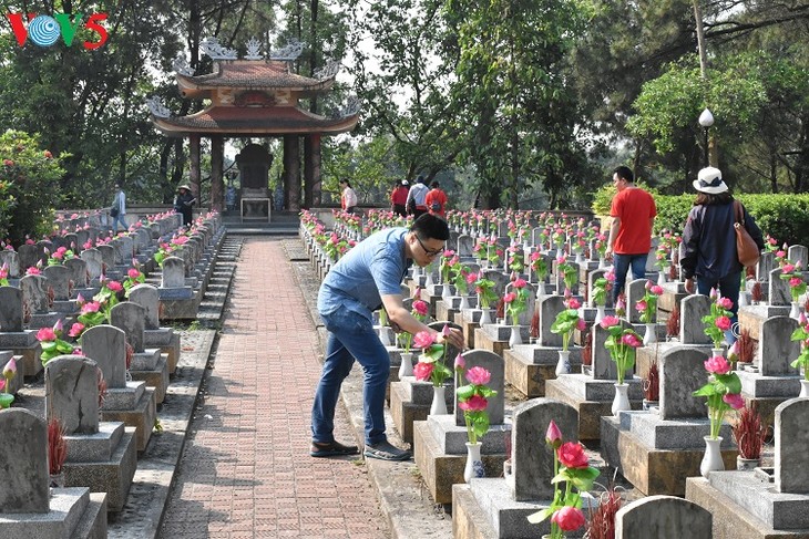Besuche an den historischen Orten in Truong Son - ảnh 7