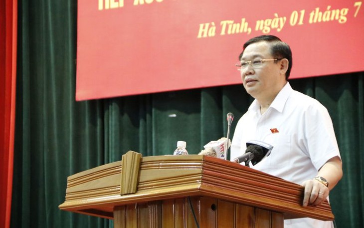 Vize-Premierminister Vuong Dinh Hue trifft Wähler in Ha Tinh - ảnh 1