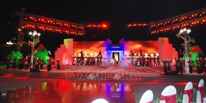 Veranstaltungen zum 72. Jahrestag der Kriegsinvaliden und gefallenen Soldaten - ảnh 1