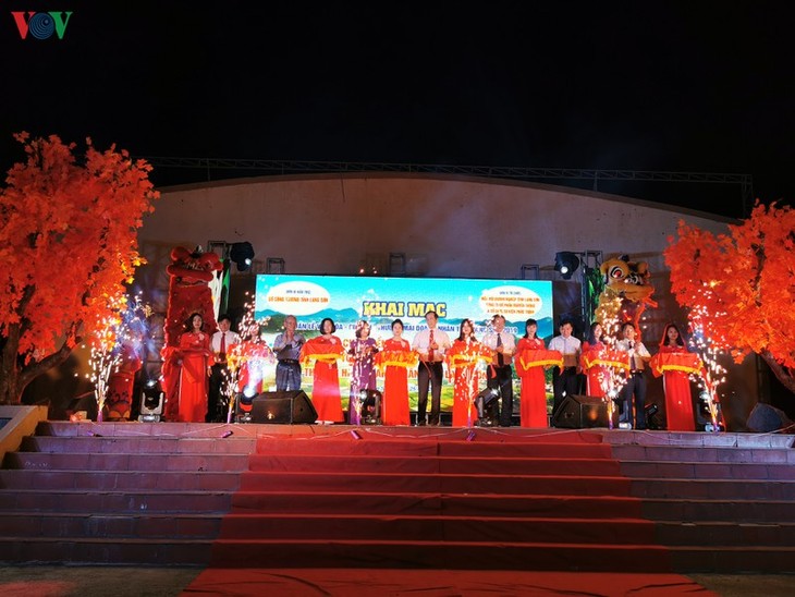 Eröffnung der Kultur-, Tourismus- und Handelswoche  - ảnh 1