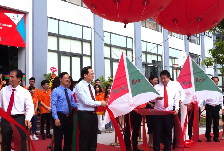 Startup Kite 2020 fördert den Existenzgründungsgeist der Studenten der Berufsschulen - ảnh 1