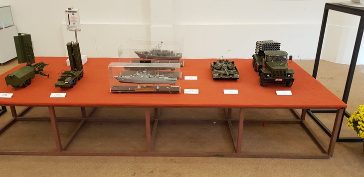 Eröffnung der Ausstellung “Unsere Partei ist so toll” - ảnh 1