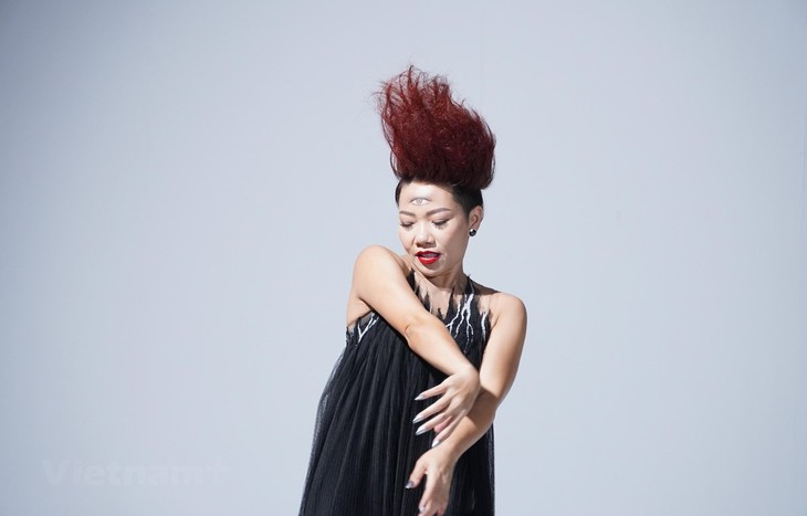 Diva Ha Tran verwandelt sich im kommenden MV in eine Göttin - ảnh 1