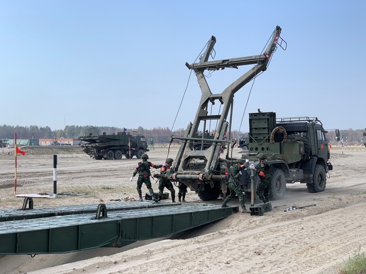 Army Games 2021: Vietnams Pionierteam geht ins Finale des Wettbewerbs “Sichere Route” - ảnh 1
