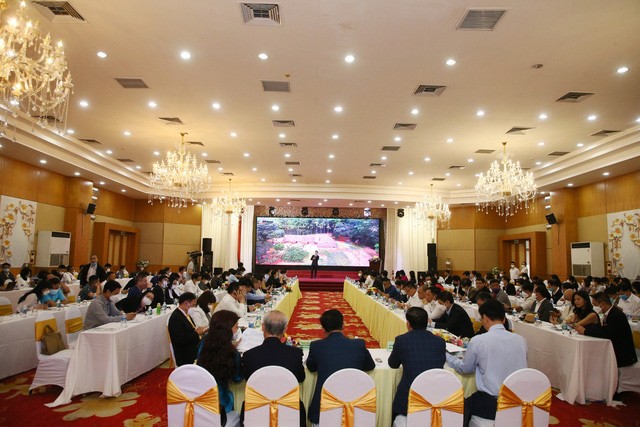 Konferenz zur Tourismusförderung in Thanh Hoa, Nghe An und Ha Tinh - ảnh 1