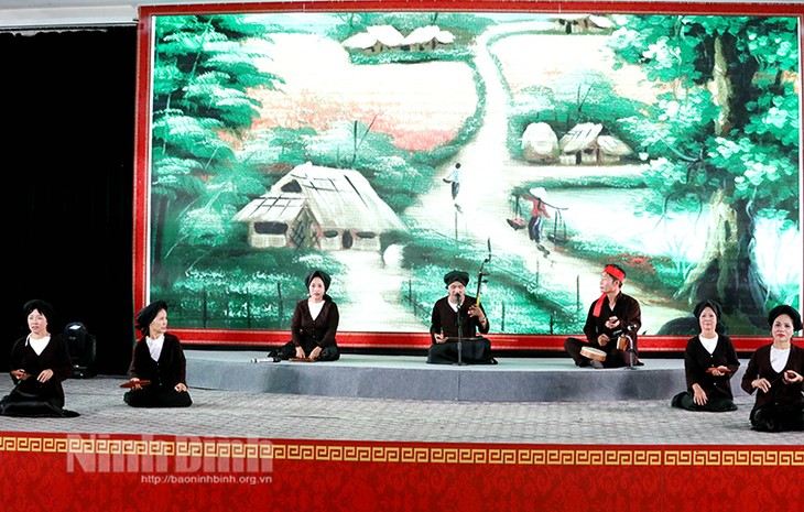 Das erweiterte Festival des Xam-Gesangs Ninh Binh 2022 - ảnh 1