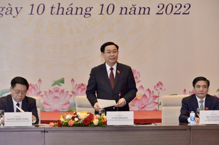 Die Verlagsbranche zu einem wichtigen Teil der Kulturindustrie ausbauen - ảnh 1