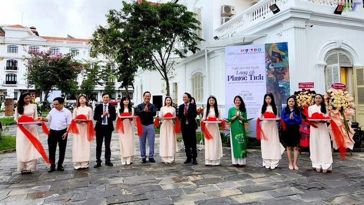 Ausstellung über das alte Dorf Phuoc Tich in der Stadt Hue - ảnh 1