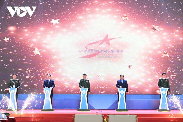 Eröffnung der internationalen Verteidigungsausstellung Vietnam 2022 - ảnh 1