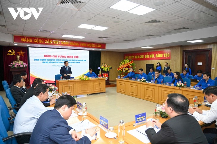 Jugendverbände und Jugendliche sollen Vorreiter bei der nationalen digitalen Transformation sein - ảnh 1