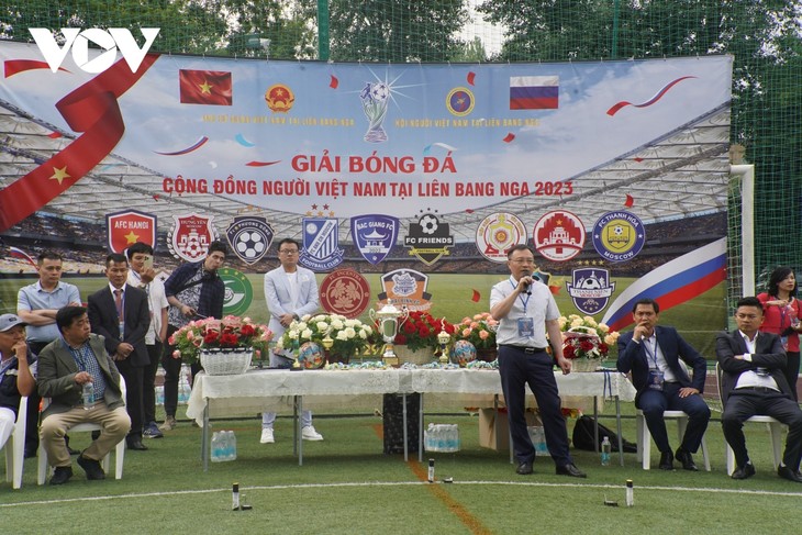 Eröffnung des Fußballturniers der vietnamesischen Gemeinschaft in Russland - ảnh 1