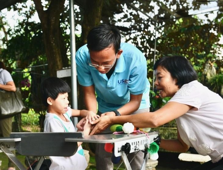 Humanitäre Hilfe: ein Lichtblick in der Zusammenarbeit zwischen Vietnam und den USA - ảnh 1