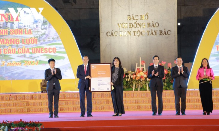 Ehrung der Stadt Son La – Stadt des globalen Lernens - ảnh 1
