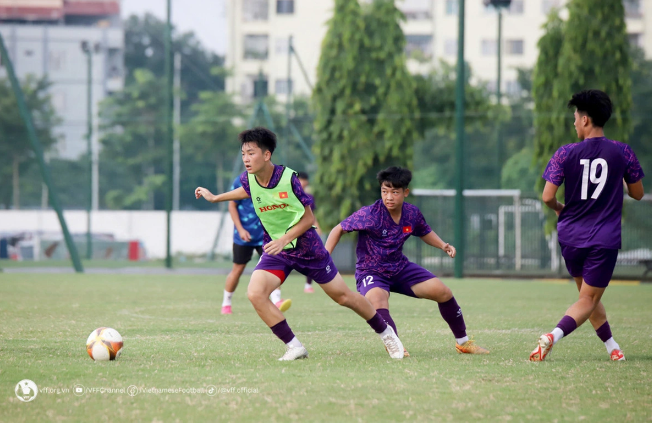 Die vietnamesische U16-Fußballmannschaft hat Freundschaftsspiele gegen Japan, Usbekistan und China - ảnh 1