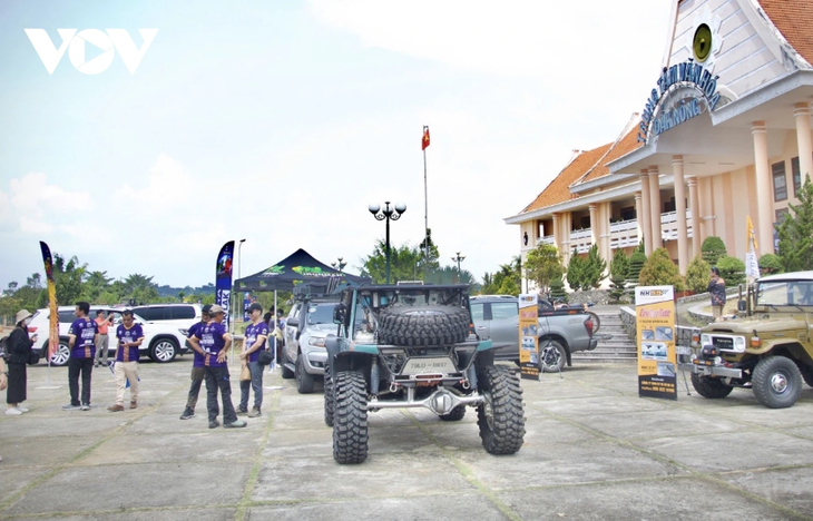 Beeindruckendes Offroad-Rennen im Wald in Dak Nong - ảnh 1