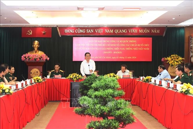 Ho-Chi-Minh-Stadt organisiert eine Parade zum 50. Befreiungstag des Südens - ảnh 1