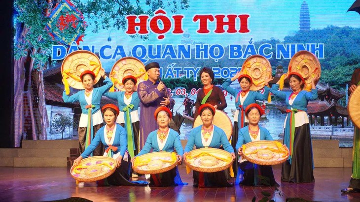 Der einzigartige Wettbewerb des folkloristischen Quan Ho-Gesangs in Bac Ninh - ảnh 1