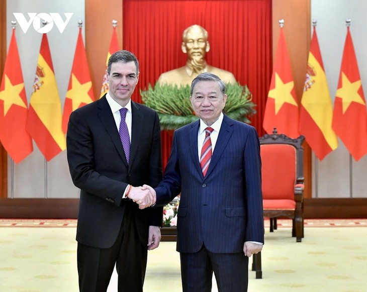 KPV-Generalsekretär To Lam empfängt den spanischen Premierminister - ảnh 1