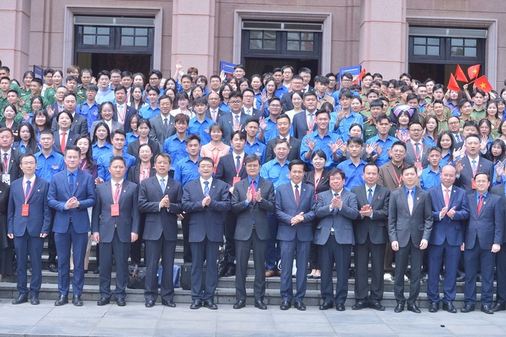 24. Freundschaftstreffen der Jugendlichen Vietnams und Chinas - ảnh 1