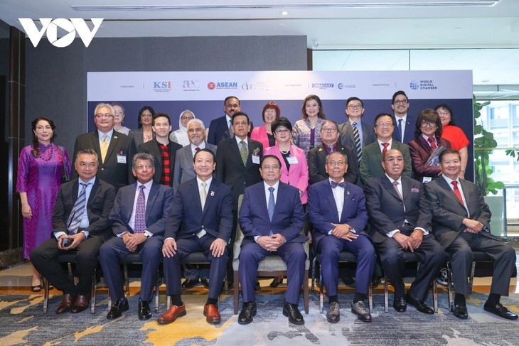 Premierminister Pham Minh Chinh nimmt am Forum der ASEAN-Führungskräfte und -Partner teil - ảnh 2