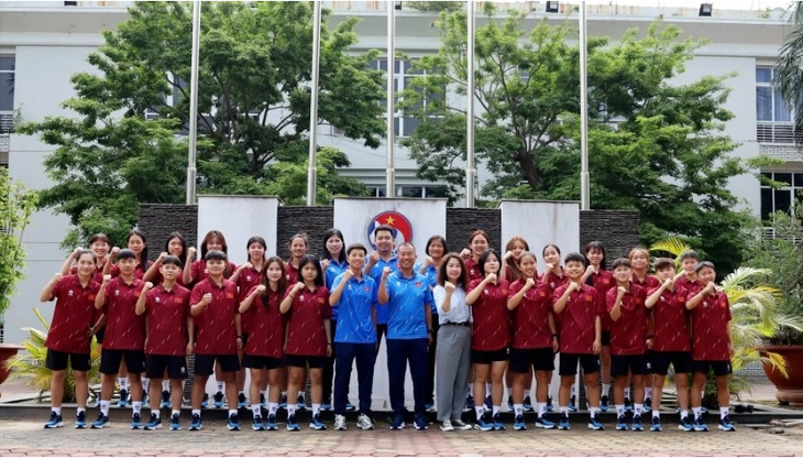 Das vietnamesische U20-Fußballteam der Frauen bereitet sich auf die Qualifikationsrunde der U20-Asienmeisterschaft vor - ảnh 1