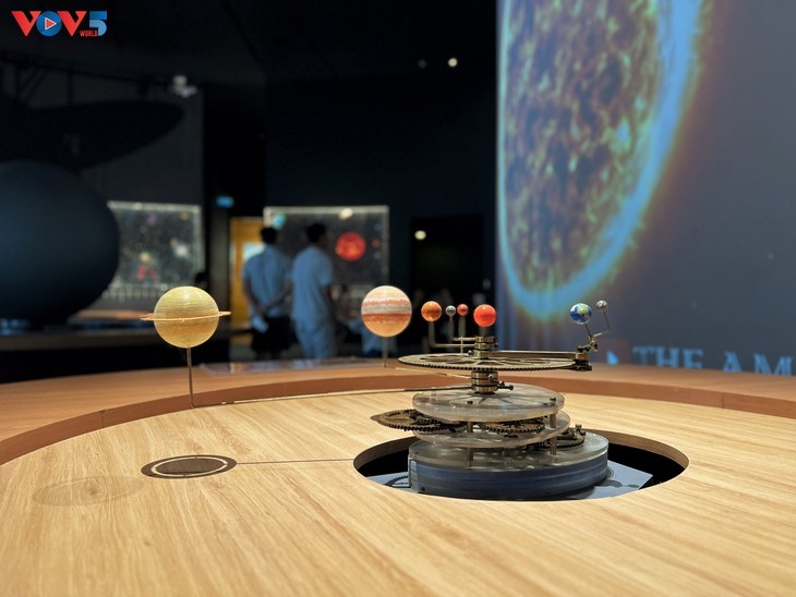 Zentrum für wissenschaftliche Entdeckung Quy Nhon: Wissenschaft der Öffentlichkeit näher bringen - ảnh 6