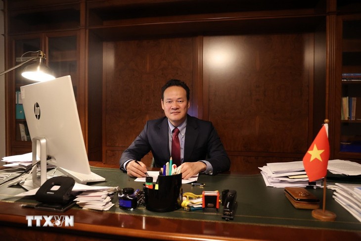 Im Vorfeld des 14. Parteitags: Vietnam verbessert die Effektivität der internationalen Integration - ảnh 1