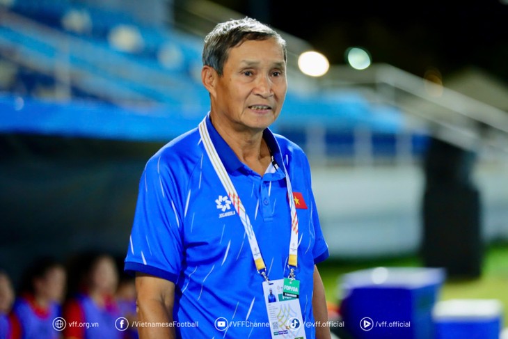 Trainer Mai Duc Chung leitet weiterhin die vietnamesische Frauen-Fußballnationalmannschaft  - ảnh 1