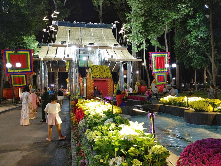 Eröffnung des Frühlingsblumenfestivals in Ho-Chi-Minh-Stadt - ảnh 1
