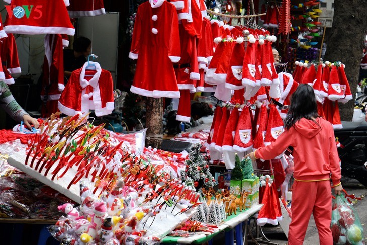 Weihnachtsstimmung in Hanoi - ảnh 12