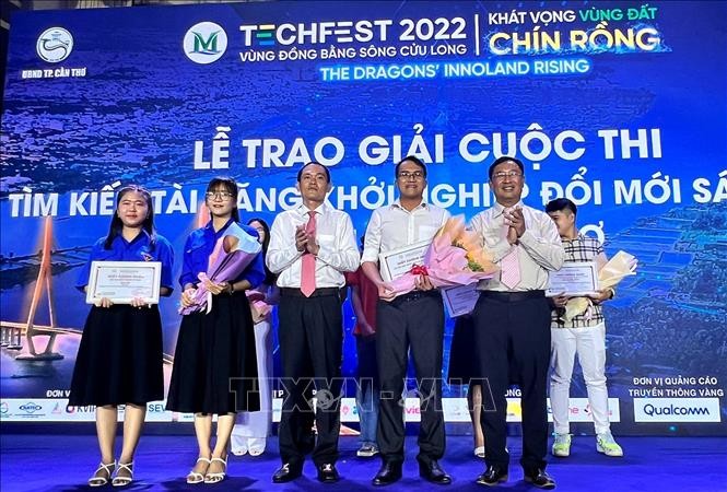 메콩삼각주 창조혁신 및 창업 축제, 500개 이상 상품 소개 - ảnh 1